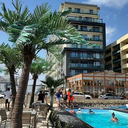 Signature Promenada *