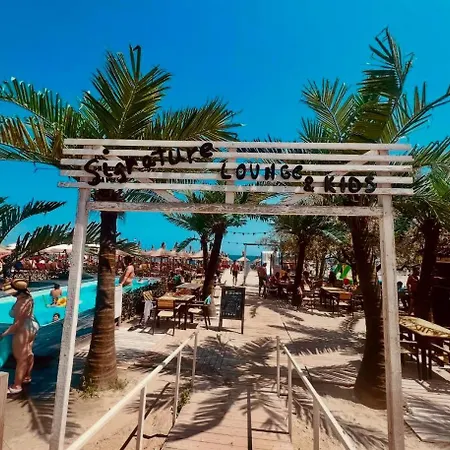 Апартаменты Signature Promenada *